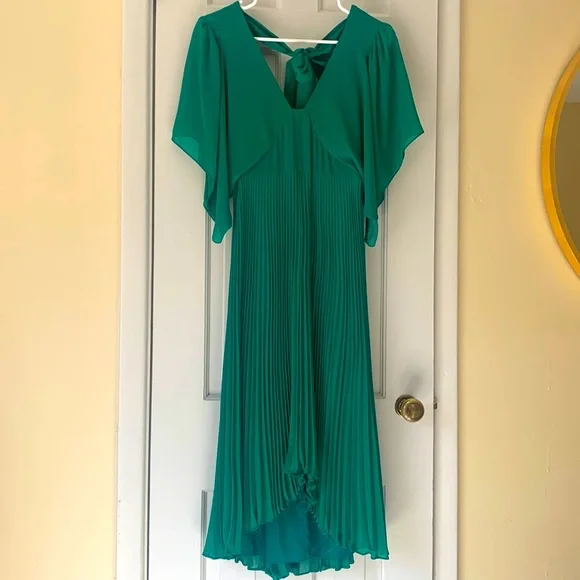 Dresses | Club Monaco Emerald Green Dress | Poshmark Dresses | Club Monaco Emerald Green Dress | Poshmark